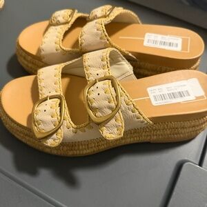 Dolce Vita Sandal Size 8.5